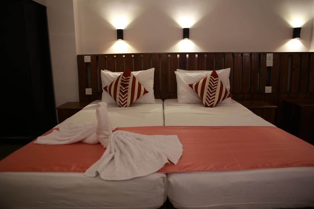 Cozy Sea View Inn Hikkaduwa Kültér fotó