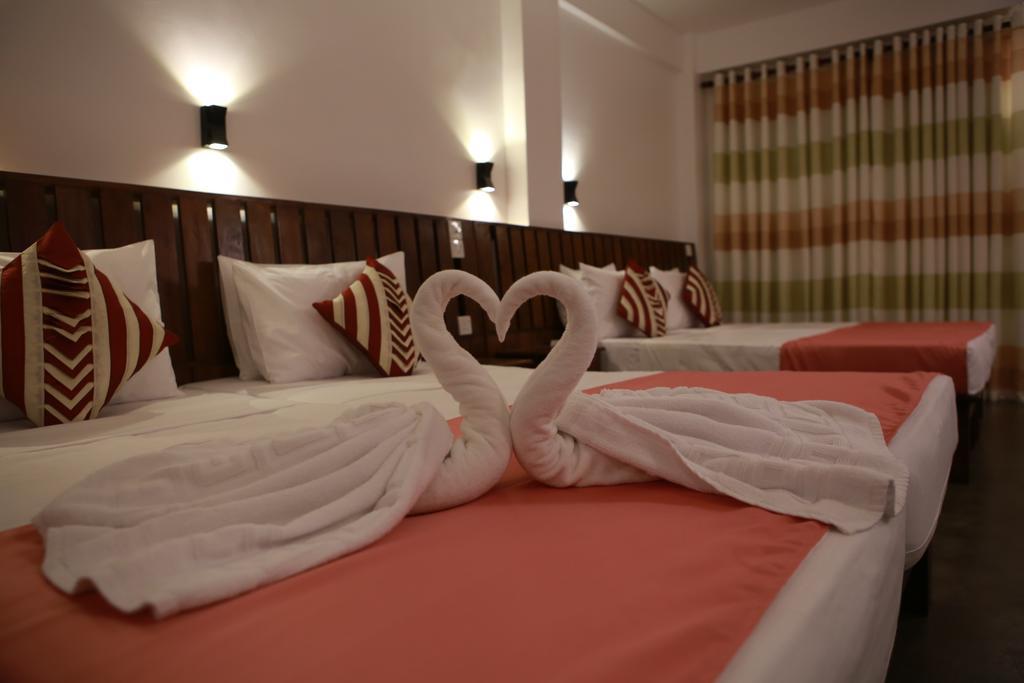 Cozy Sea View Inn Hikkaduwa Kültér fotó