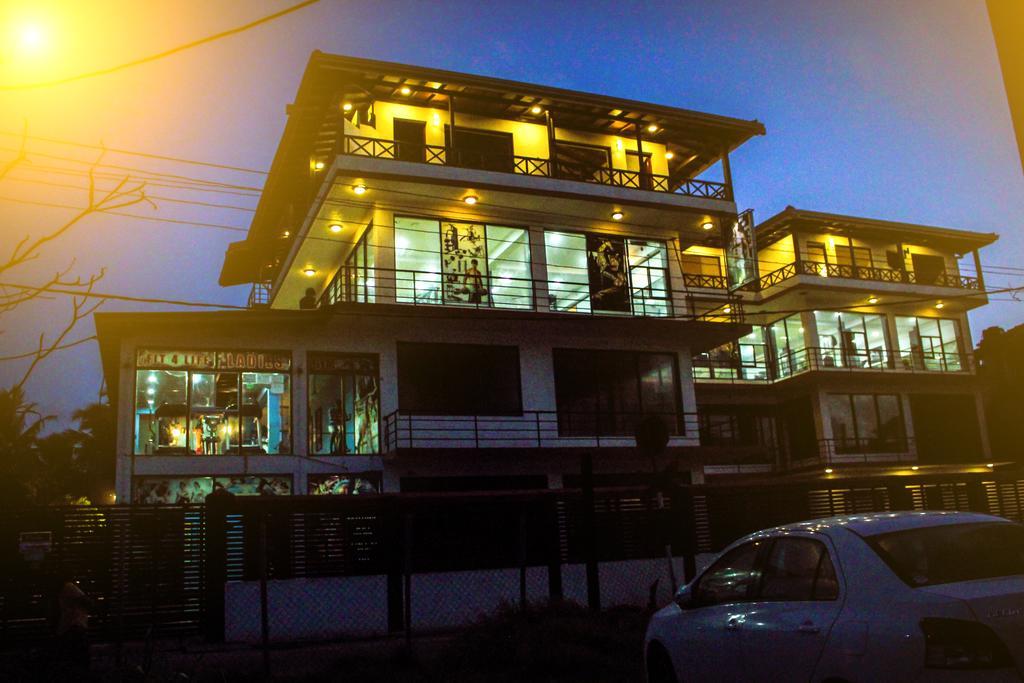Cozy Sea View Inn Hikkaduwa Kültér fotó