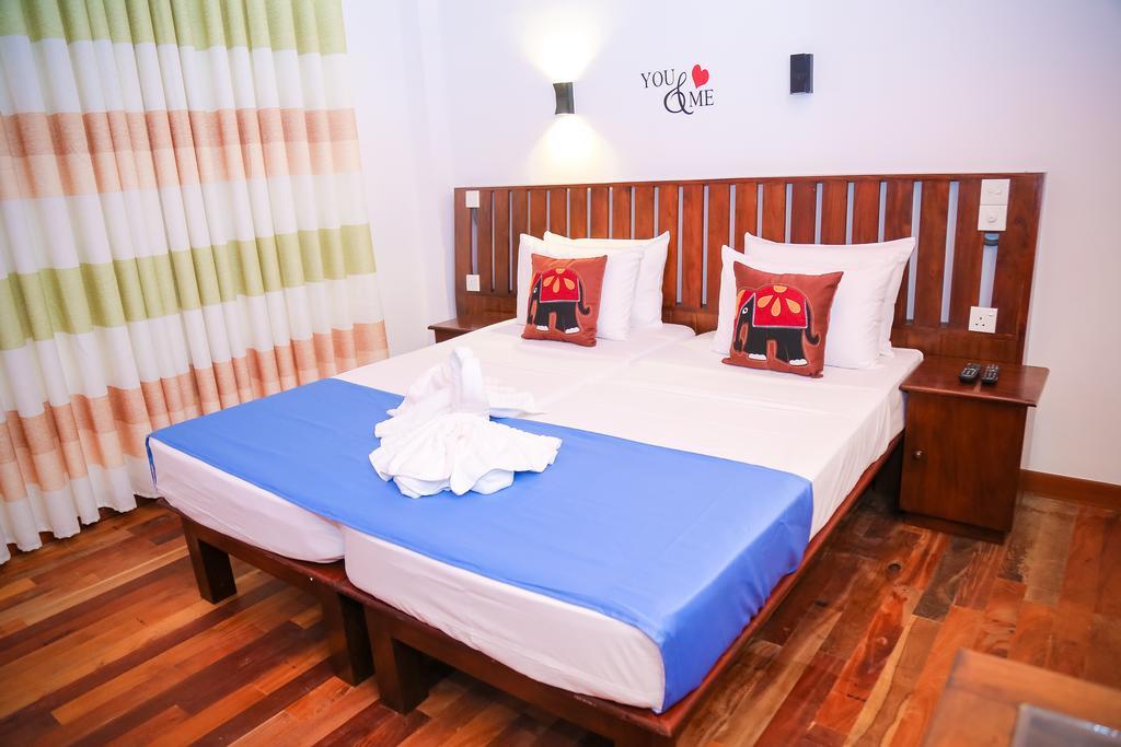 Cozy Sea View Inn Hikkaduwa Kültér fotó